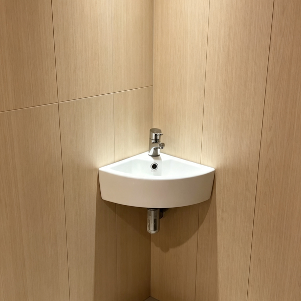 Saniware WB-202 300mm Ceramic White Corner Basin Sinki Tandas Bilik Mandi For Bathroom, Small Bathroom, Toilet & Renovation Projects